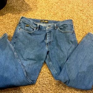 Men’s size 38X30 Lee Straight Leg jeans